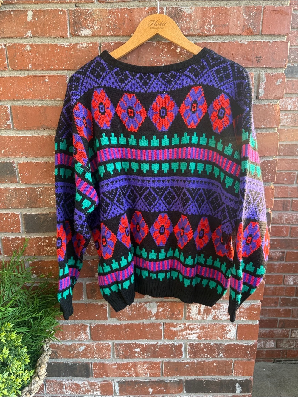 Jordache Multicolor Geometric Sweater Retro - Picture 3 of 13